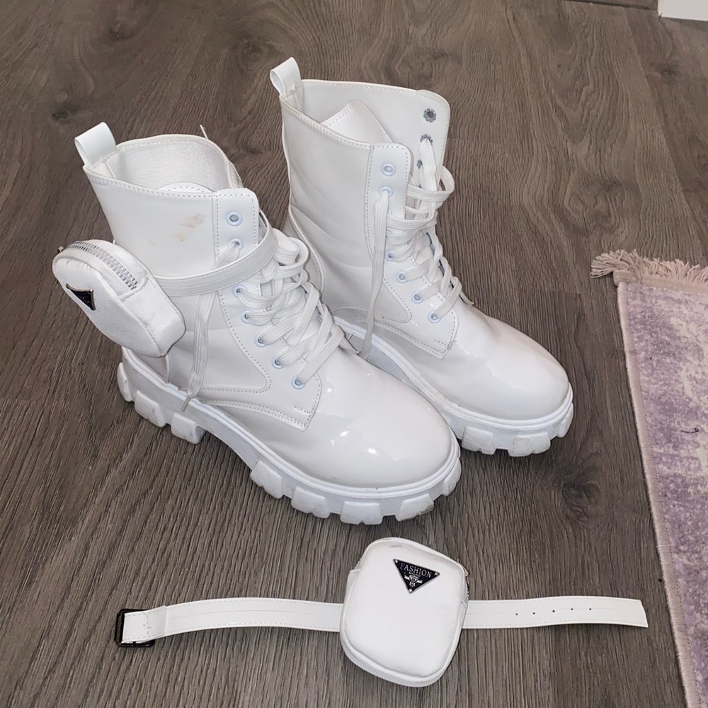 WHITE COMBAT BOOTS